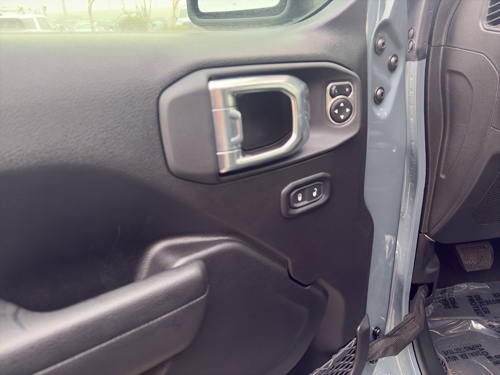 New 2026 Jeep Gladiator Sport AWD/4WD image 7