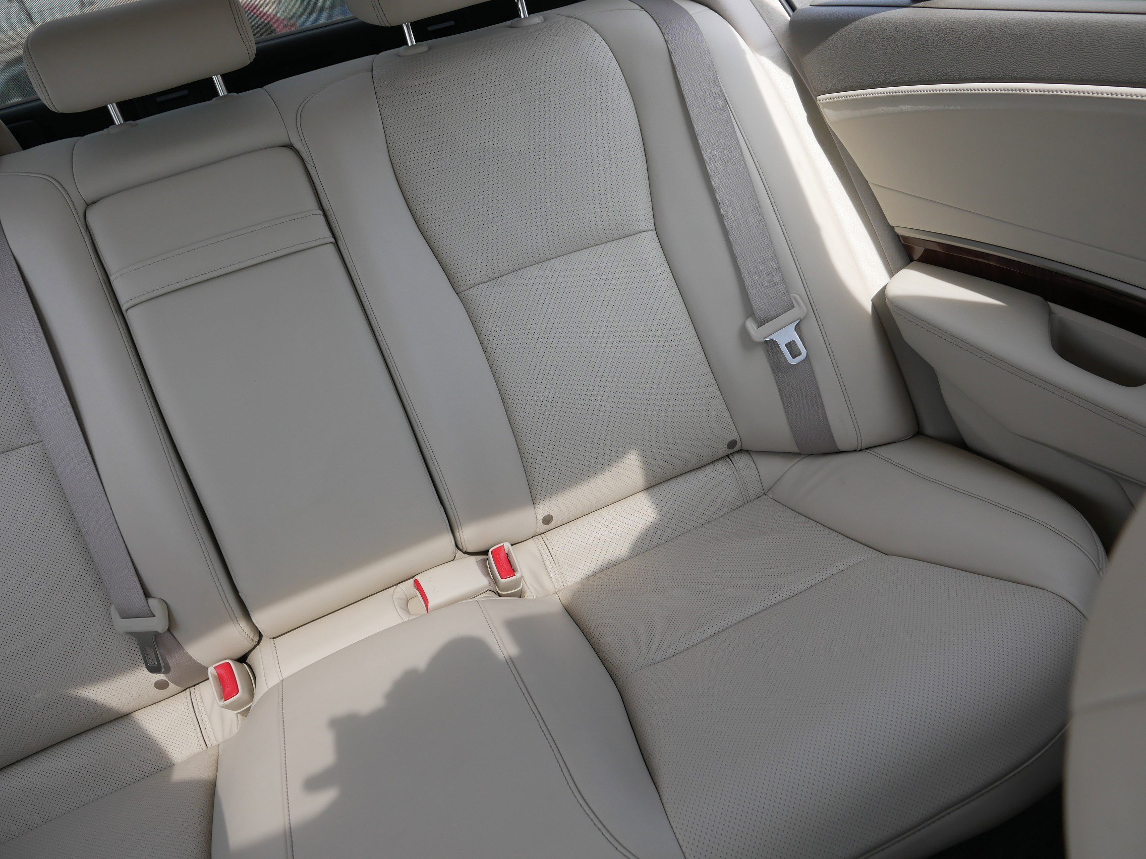 Used 2016 Acura RLX Sport Hybrid w/ Advance Pkg AWD/4WD image 14