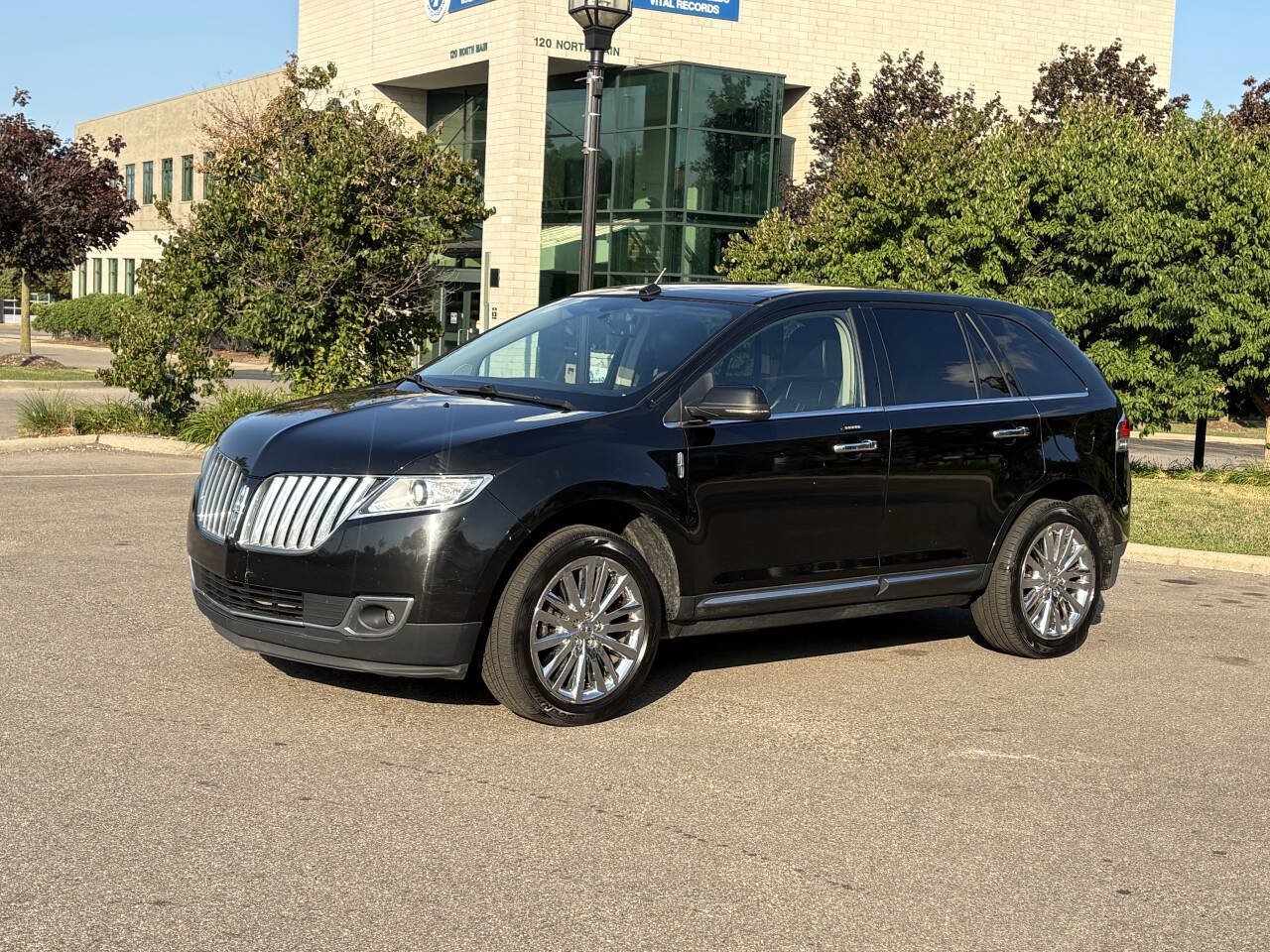 Used 2014 Lincoln MKX AWD w/ Equipment Group 102A
