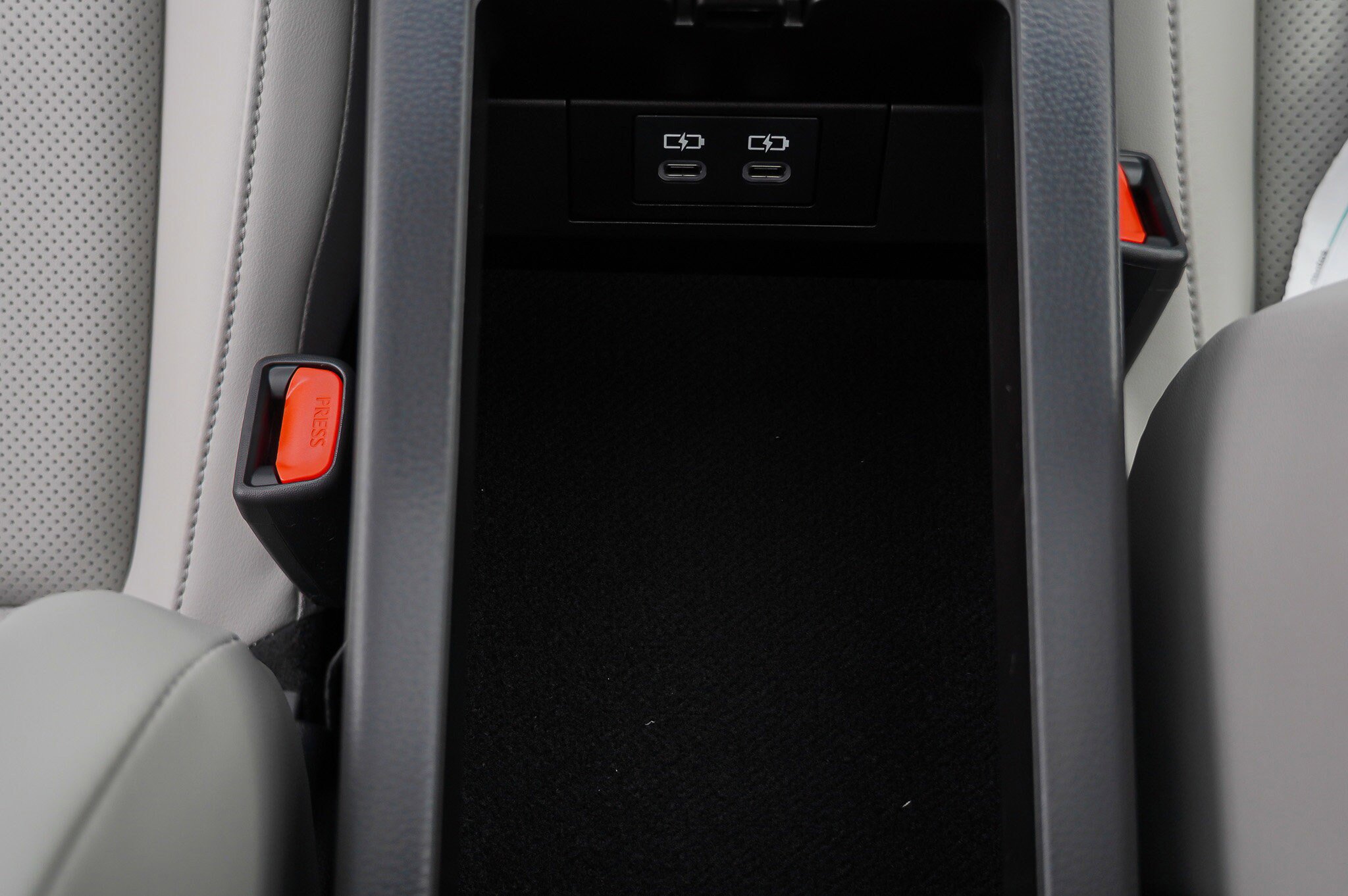 New 2026 Toyota Prius XLE FWD image 39