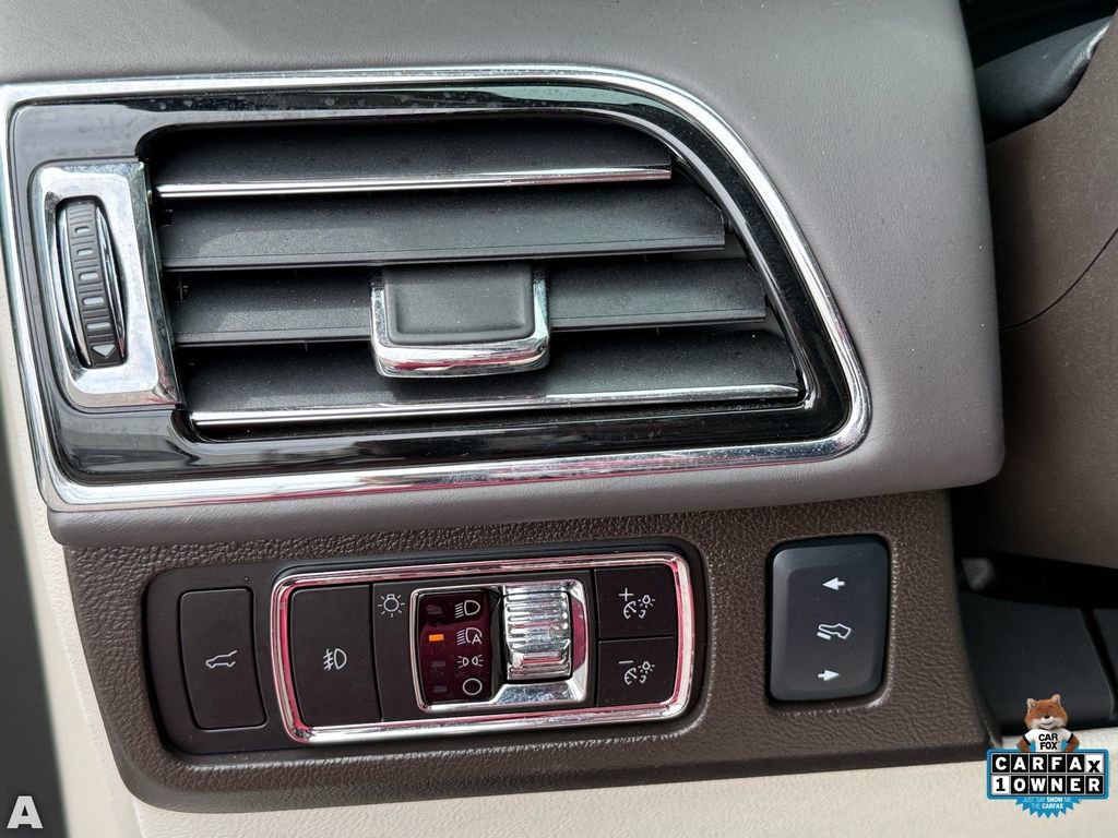 Used 2024 Lincoln Navigator L Black Label AWD/4WD image 14