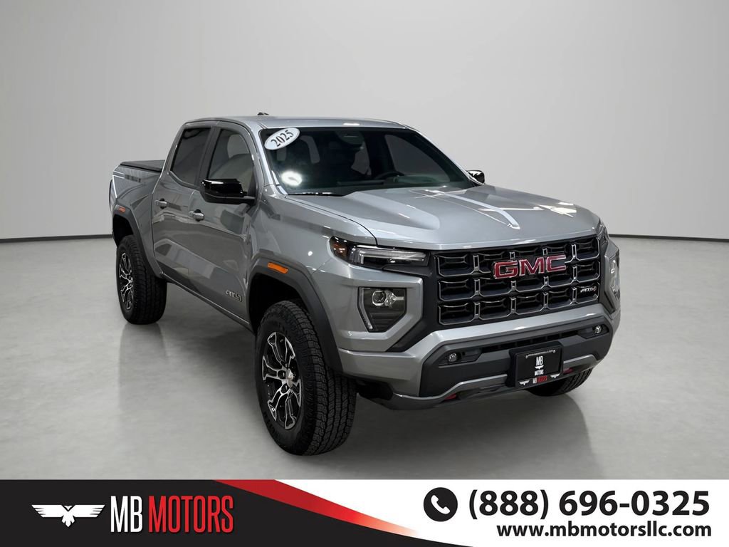 Used 2025 GMC Canyon AT4 AWD/4WD image 3