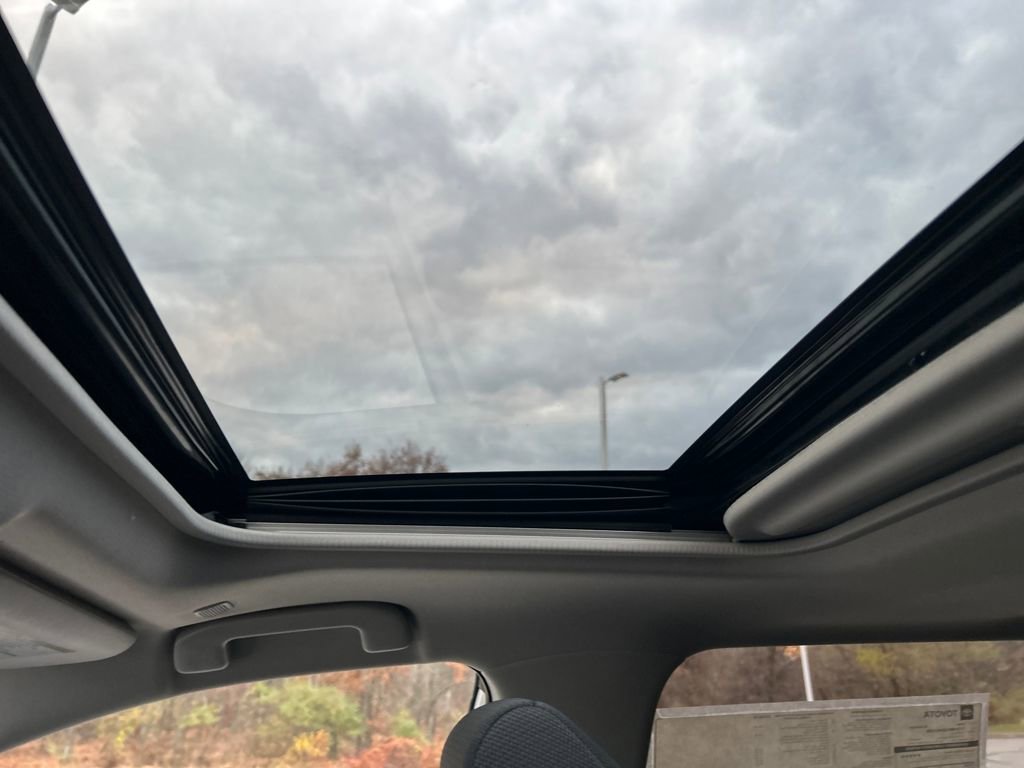 New 2025 Toyota RAV4 XLE image 15