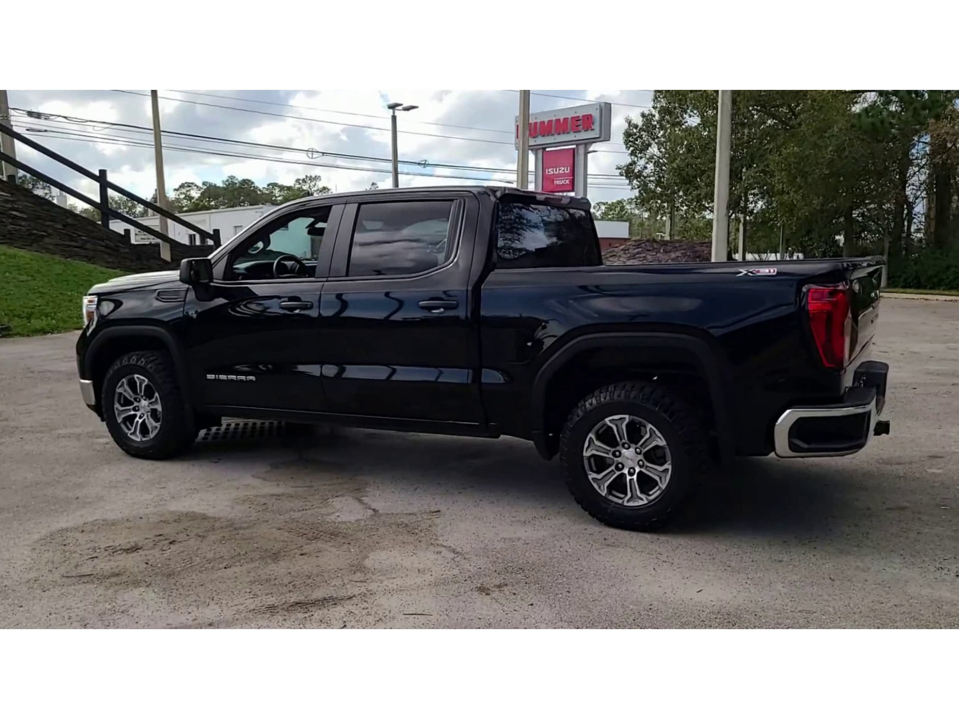 Used 2021 GMC Sierra 1500 4x4 Crew Cab w/ Sierra Value Package image 7