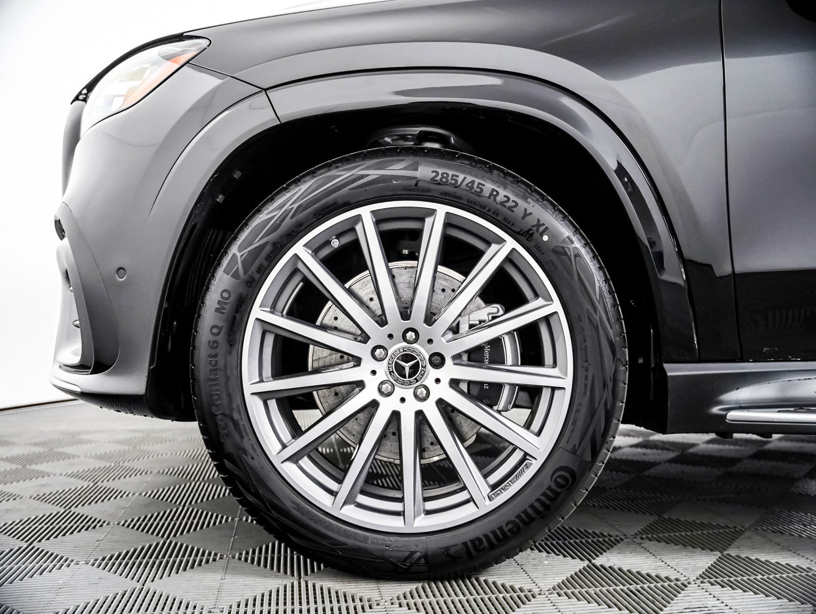 New 2026 Mercedes-Benz GLS 580 4MATIC image 6