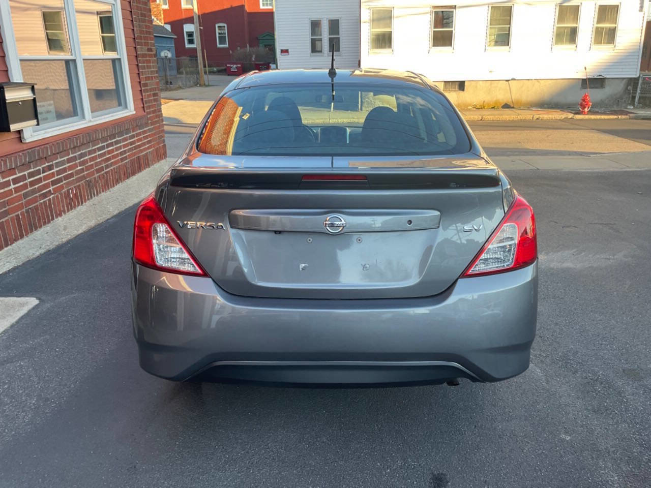 Used 2019 Nissan Versa SV image 5