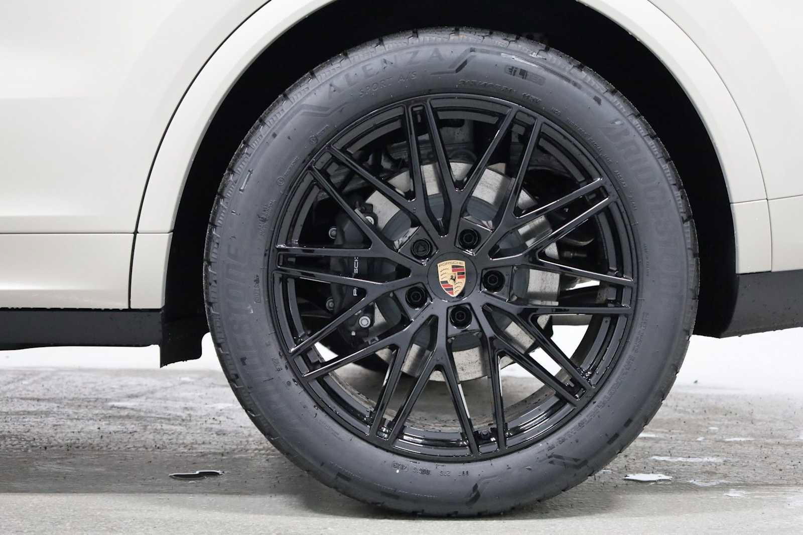 New 2026 Porsche Cayenne AWD/4WD image 37