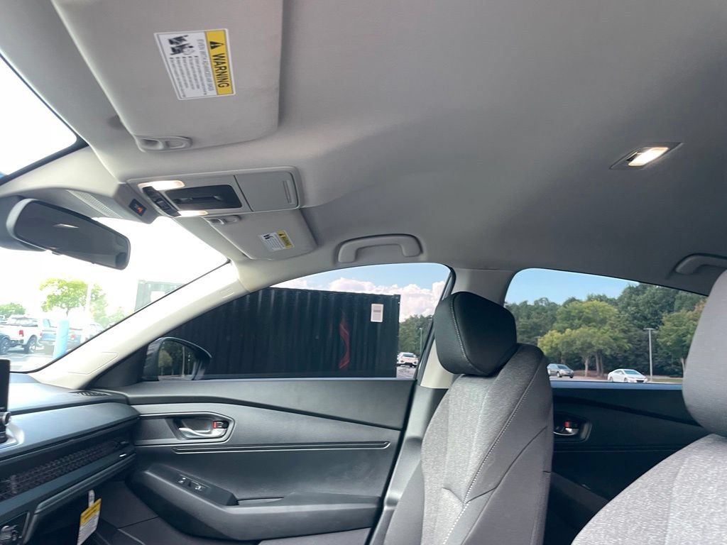 Certified 2025 Honda Accord LX image 28