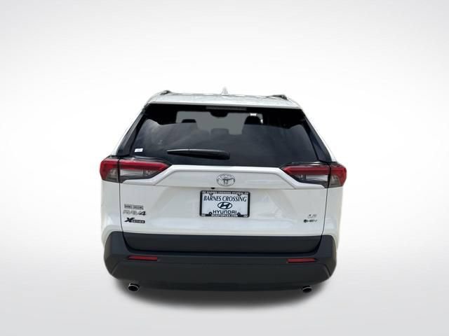 Used 2025 Toyota RAV4 LE AWD/4WD image 5