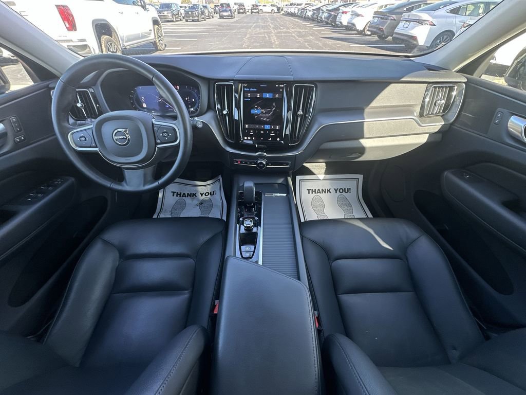 Used 2025 Volvo XC60 B5 Core AWD/4WD image 21