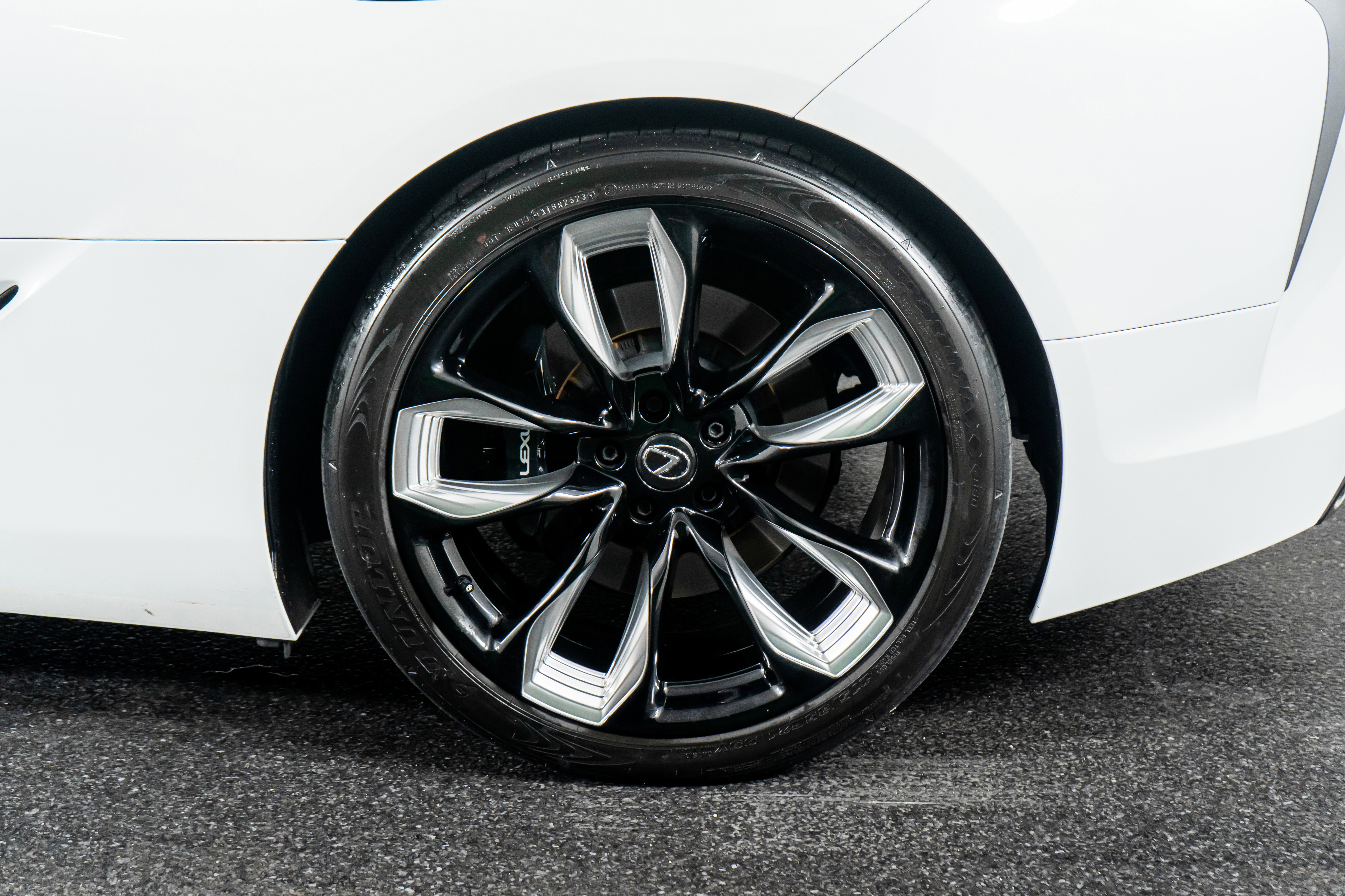 Used 2024 Lexus LC 500 Convertible image 19