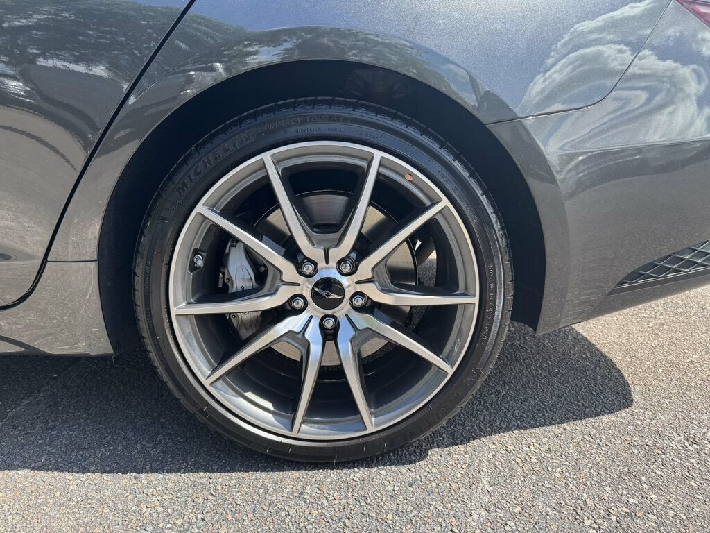 Used 2026 Genesis G70 2.5T RWD image 10
