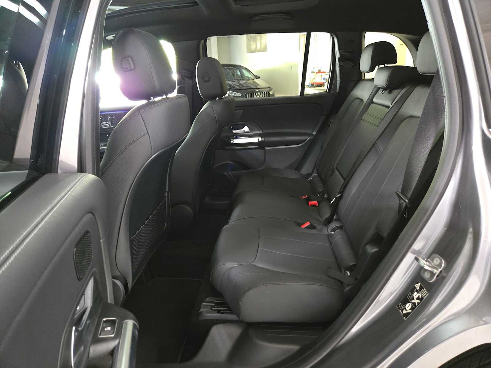 New 2026 Mercedes-Benz GLB 250 4MATIC image 16