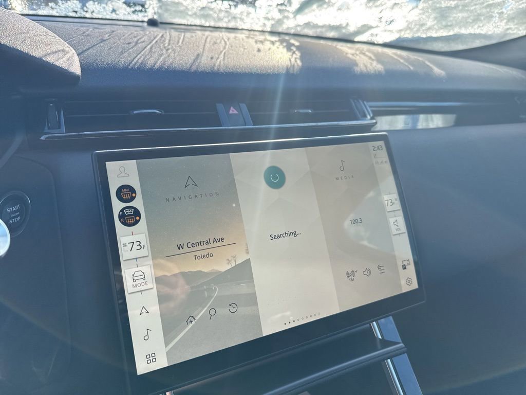 Used 2024 Land Rover Range Rover Velar Dynamic SE image 15