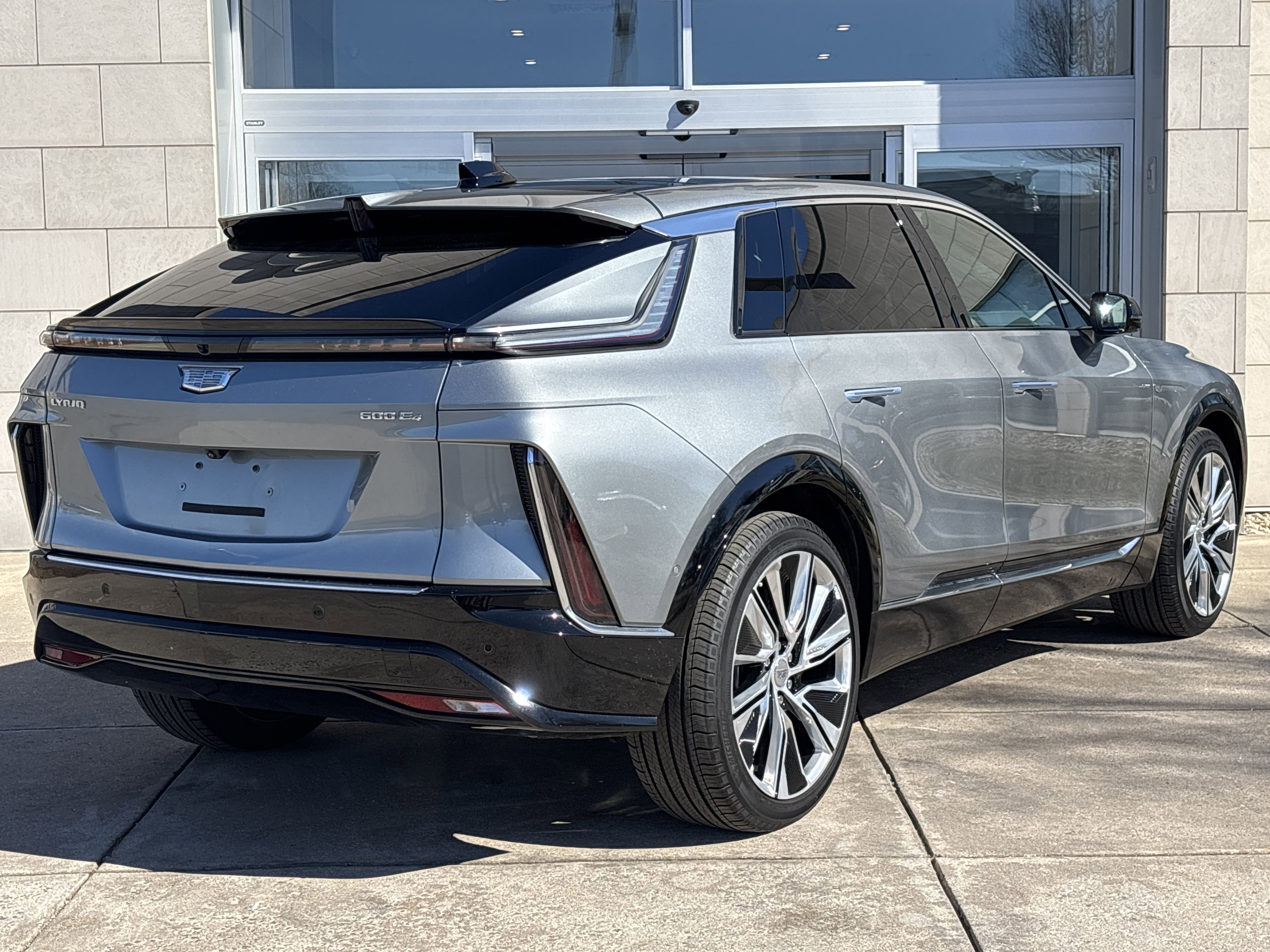 Used 2024 Cadillac Lyriq Luxury w/ LPO, Floor Liner Package image 5