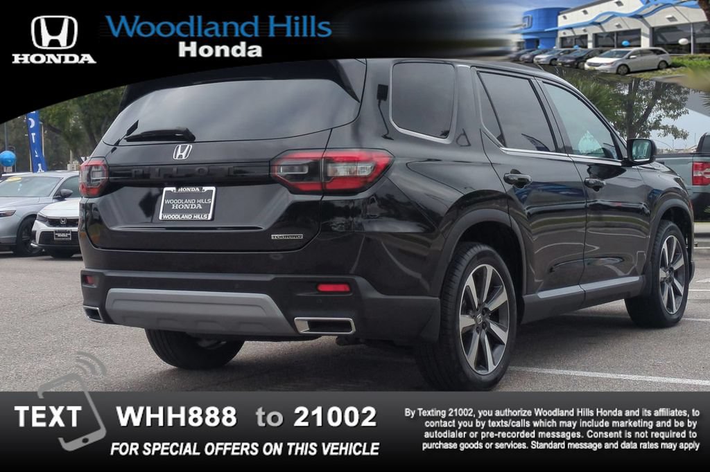 Used 2025 Honda Pilot Touring image 5