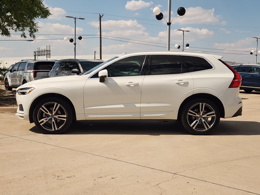 Used 2021 Volvo XC60 T5 Momentum w/ Premium Package FWD image 14