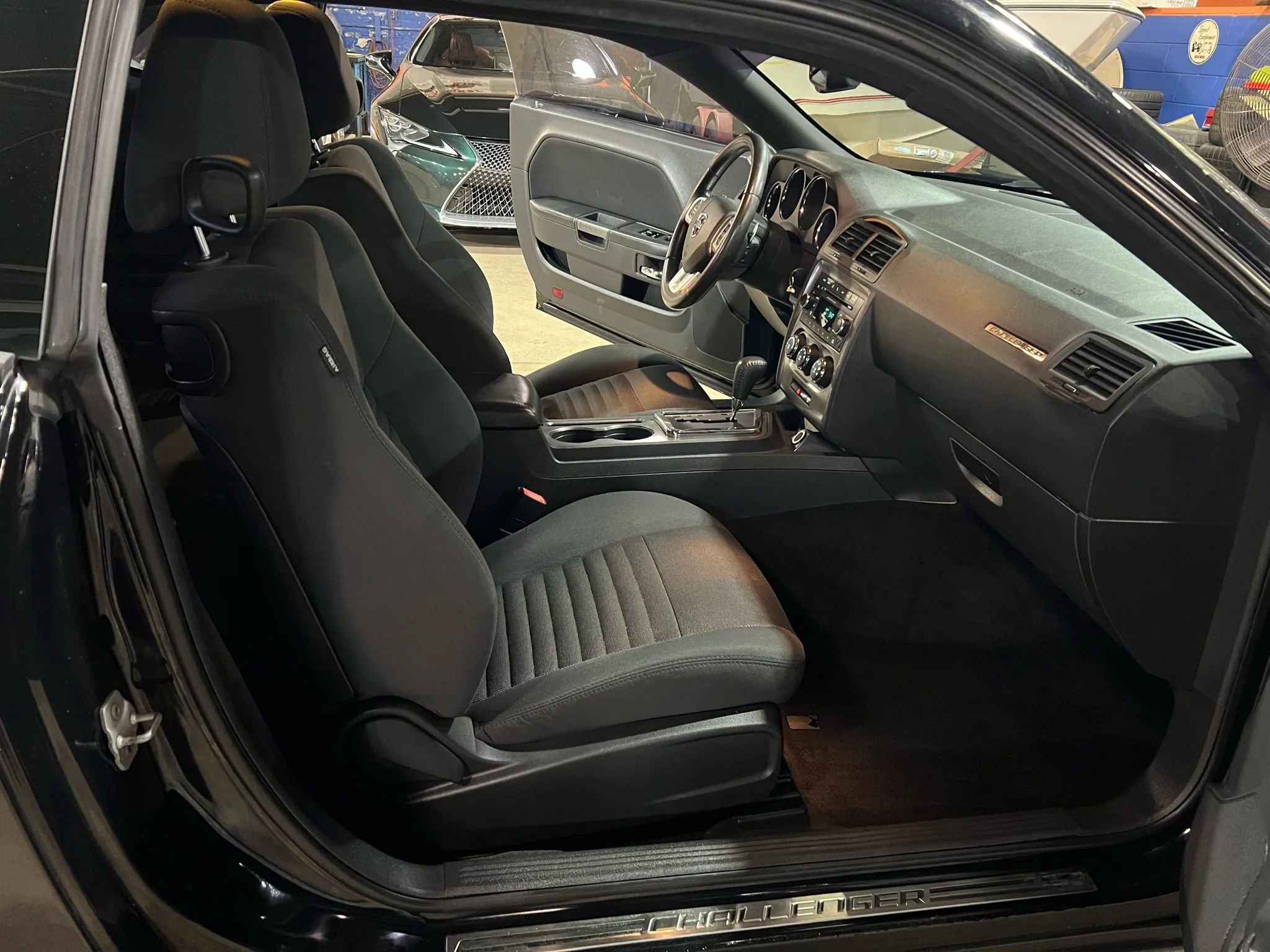 Used 2012 Dodge Challenger R/T image 13