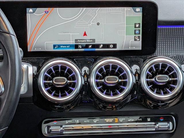 Used 2023 Mercedes-Benz EQB 300 4MATIC image 10