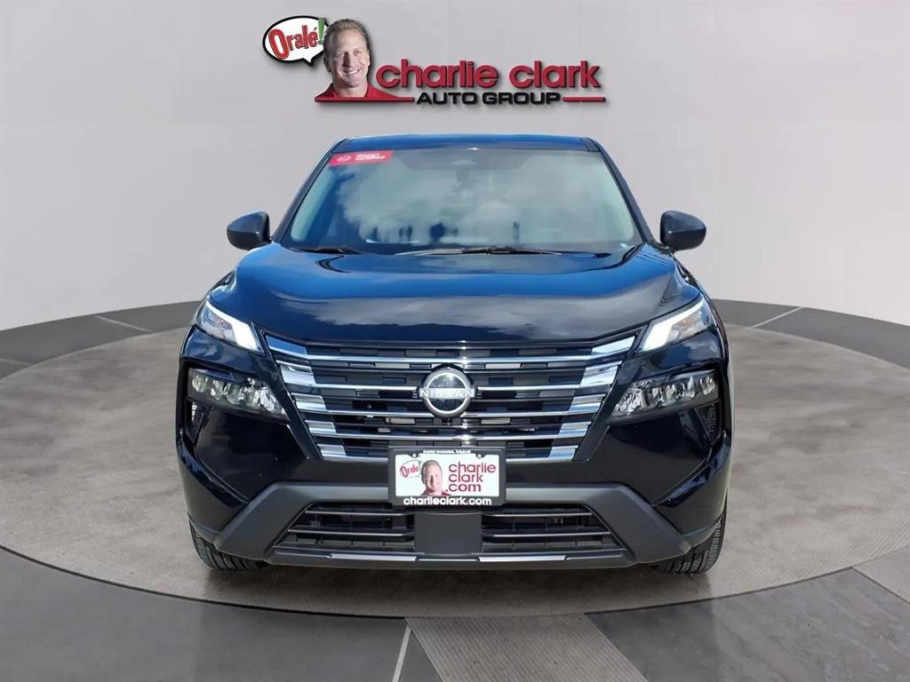 Used 2025 Nissan Rogue S image 8