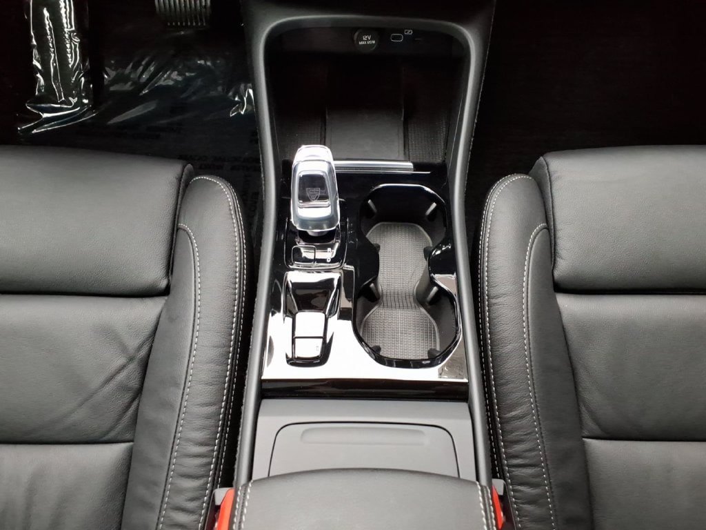 Certified 2023 Volvo XC40 B5 Ultimate w/ Climate Package AWD/4WD image 20