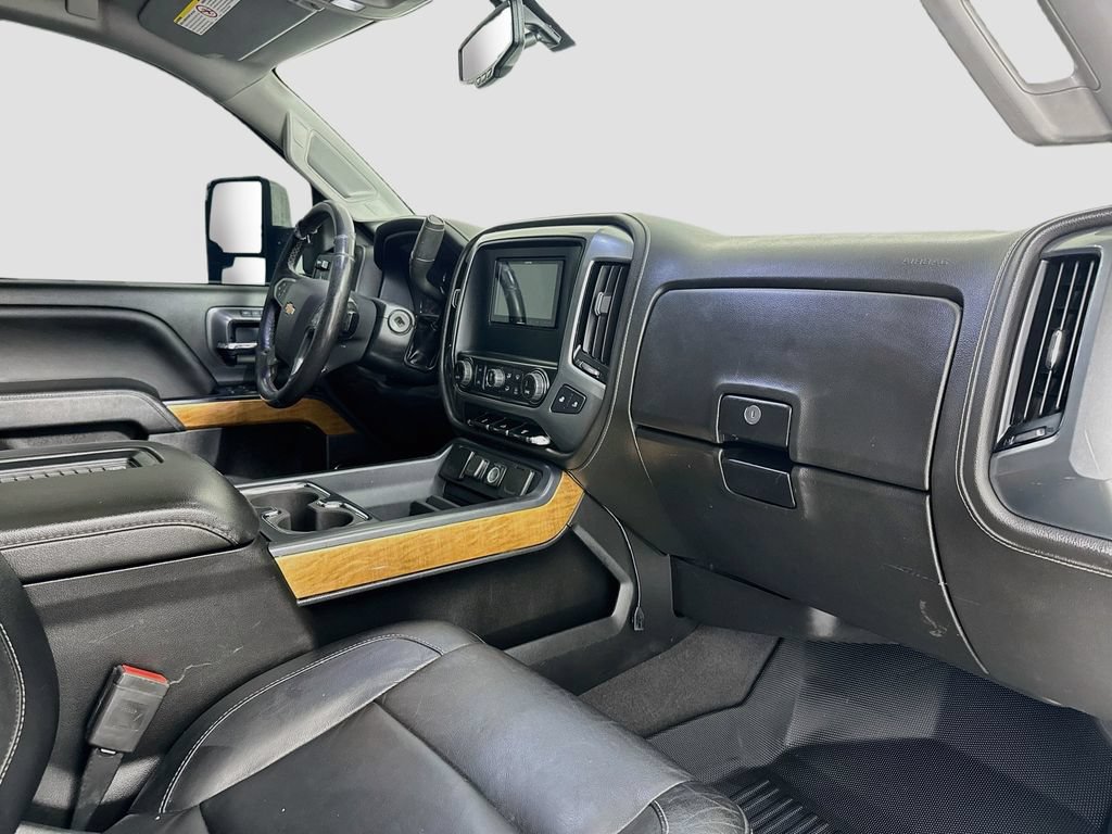 Used 2019 Chevrolet Silverado 3500 LTZ AWD/4WD image 25