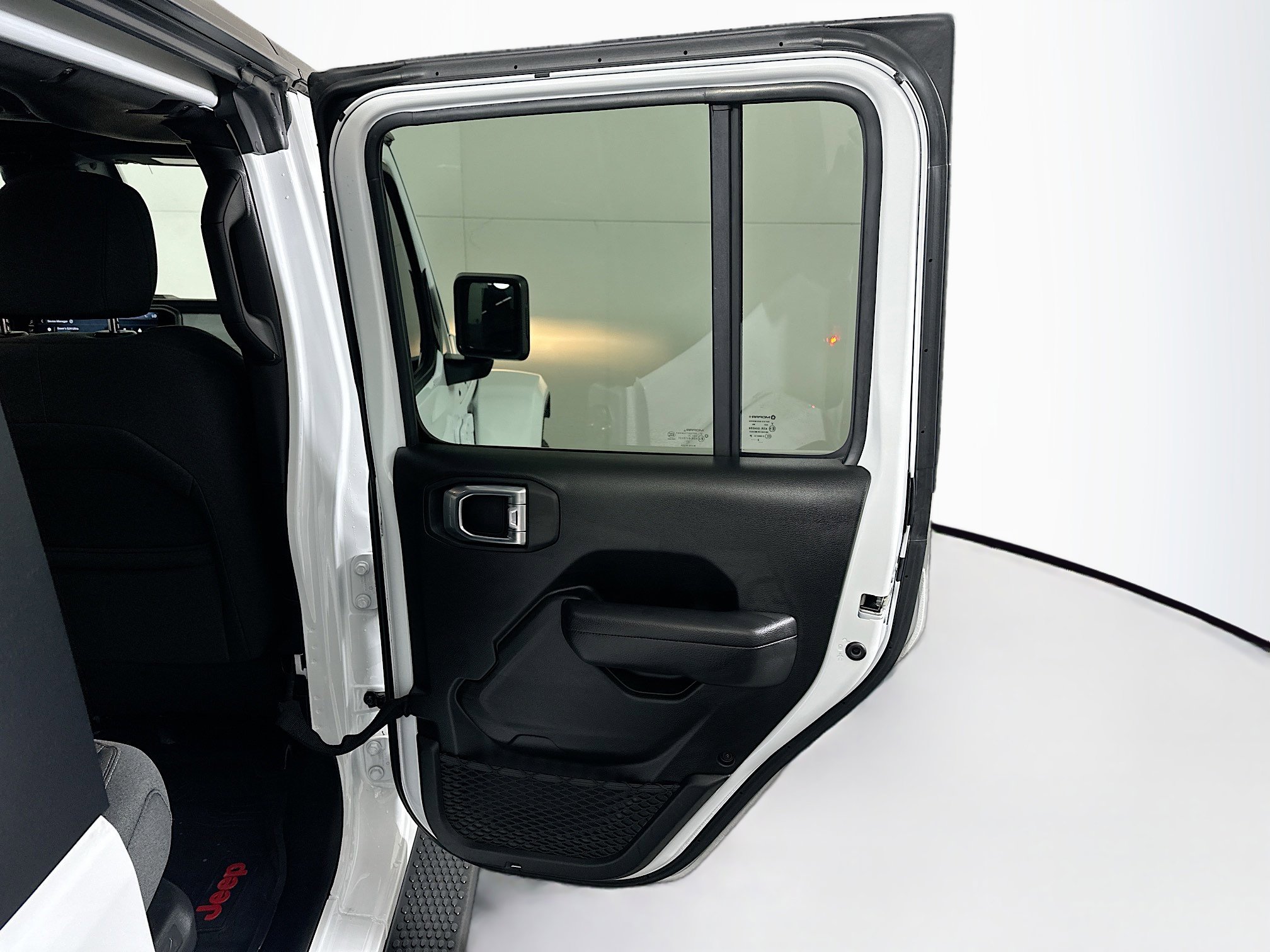 Used 2024 Jeep Wrangler Sport S w/ Convenience Group AWD/4WD image 30