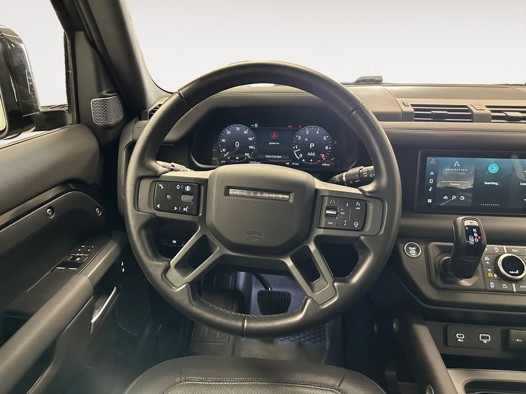 Used 2024 Land Rover Defender 90 X-Dynamic SE AWD/4WD image 12