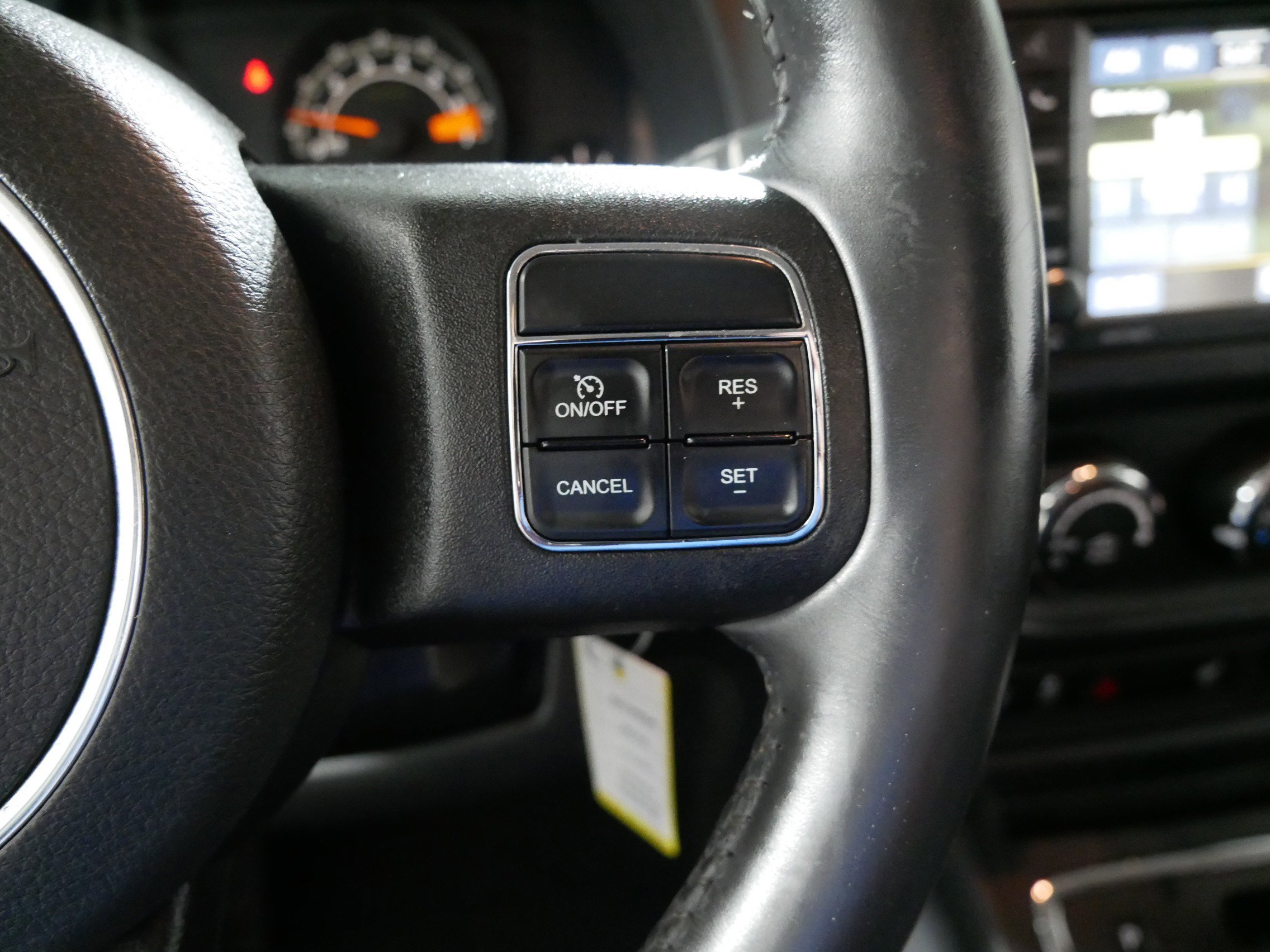 Used 2016 Jeep Patriot Latitude AWD/4WD image 28