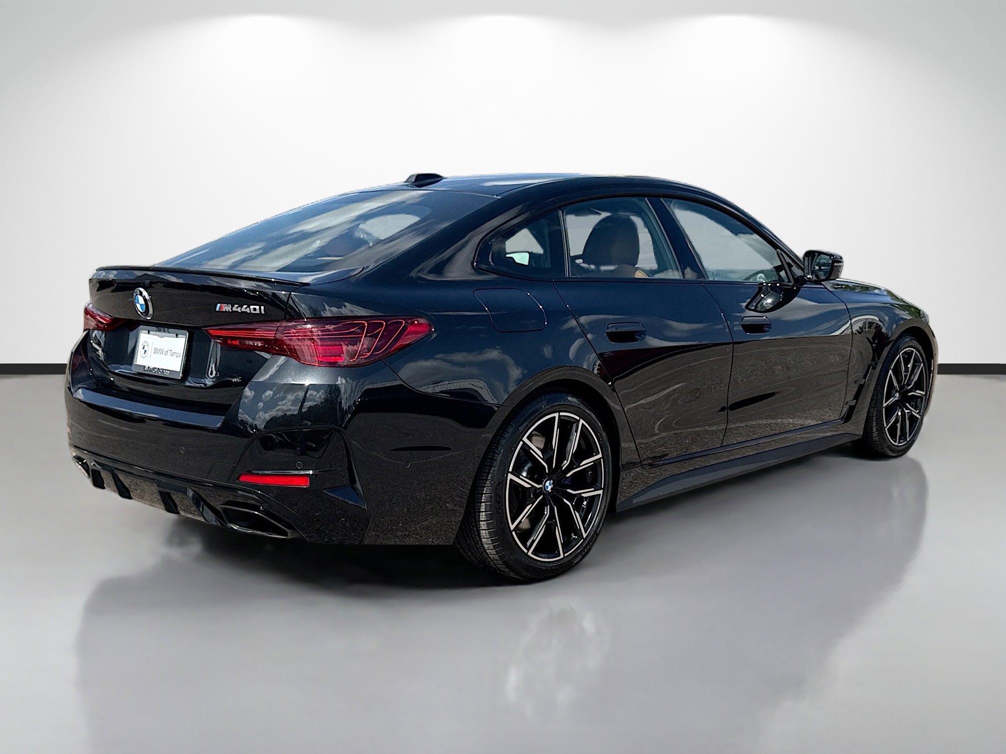 Used 2025 BMW M440i image 3