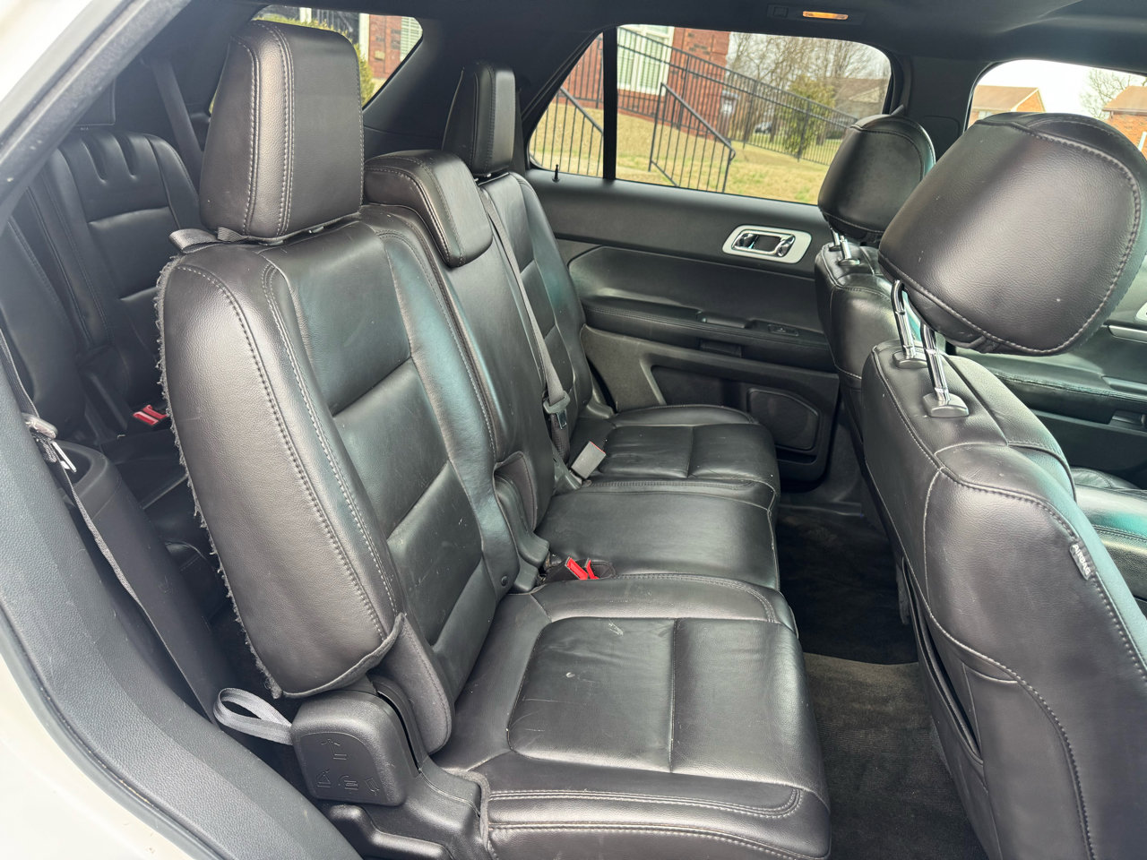 Used 2013 Ford Explorer XLT image 29