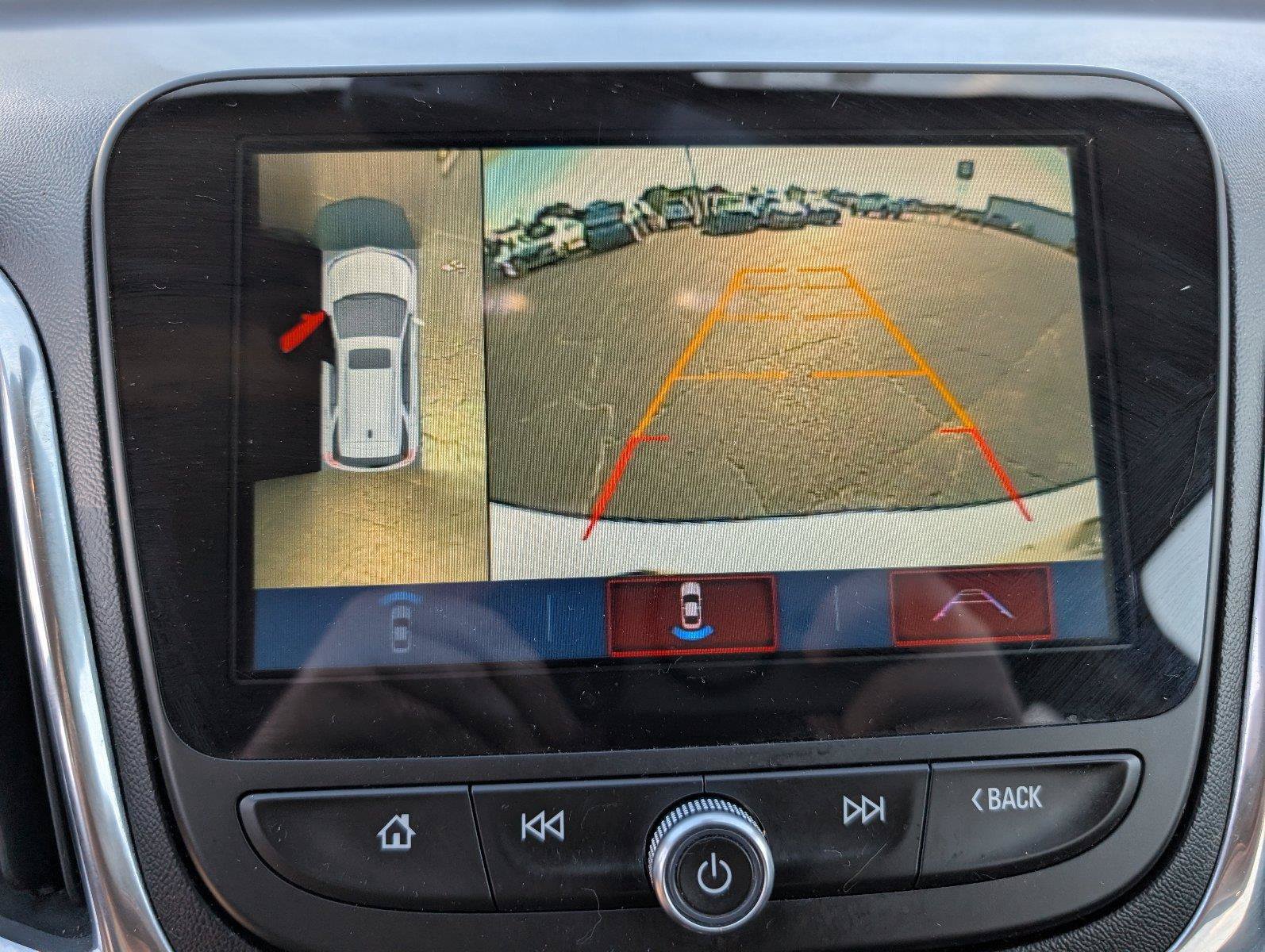 Used 2018 Chevrolet Equinox Premier AWD/4WD image 18