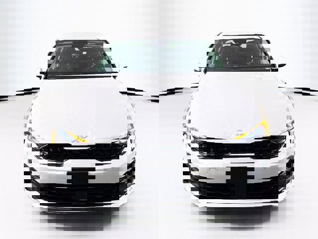 New 2025 Kia K5 LXS image 2