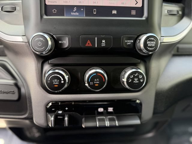 Used 2024 RAM 3500 Big Horn AWD/4WD image 19