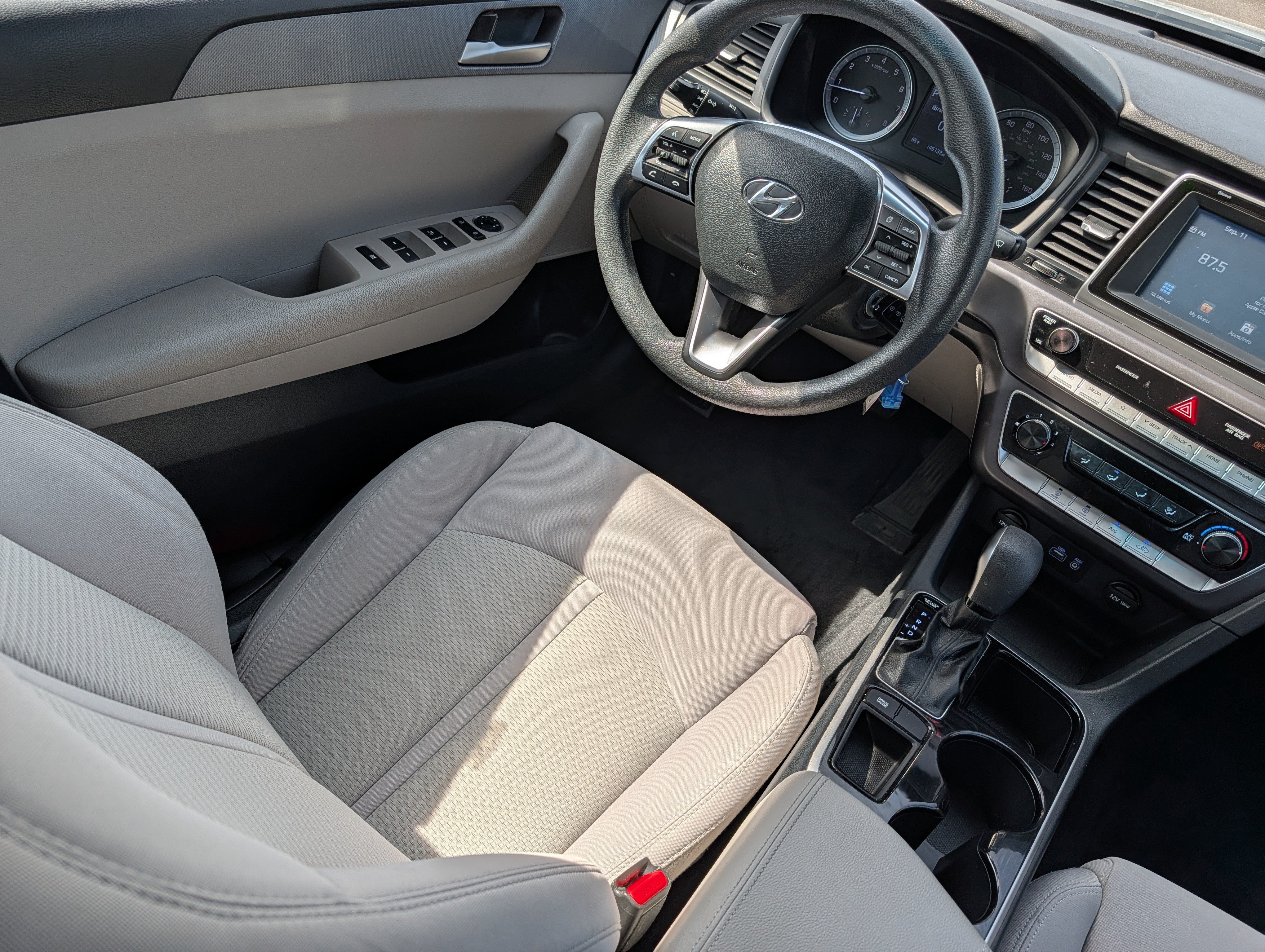 Used 2018 Hyundai Sonata SE FWD image 9