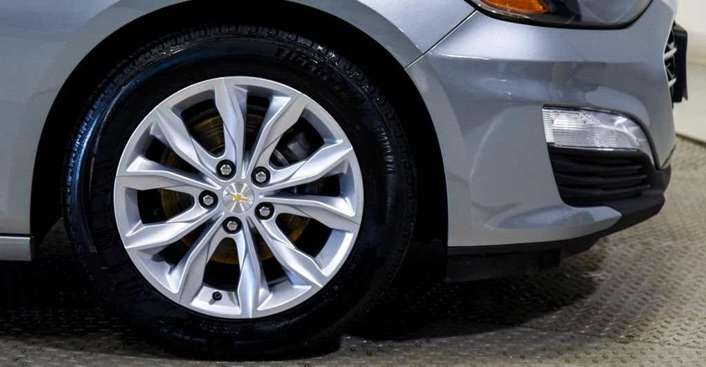 Used 2023 Chevrolet Malibu LT FWD image 13