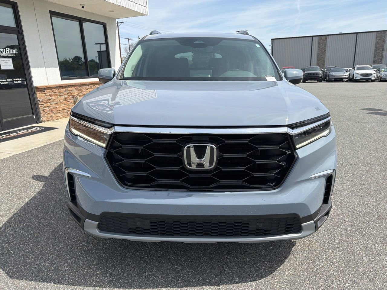 Used 2025 Honda Pilot Touring image 10