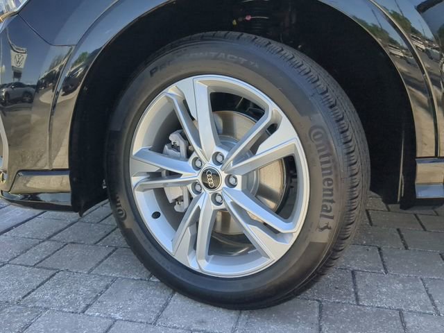 Used 2023 Audi Q3 2.0T Premium w/ Convenience Package image 34