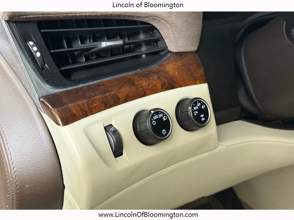 Used 2015 Cadillac Escalade ESV Luxury image 25
