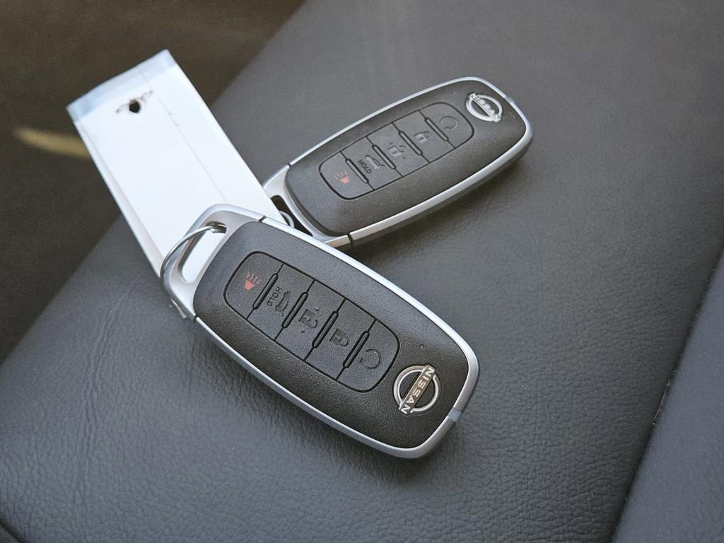 Used 2023 Nissan Rogue SL w/ SL Premium Package image 29