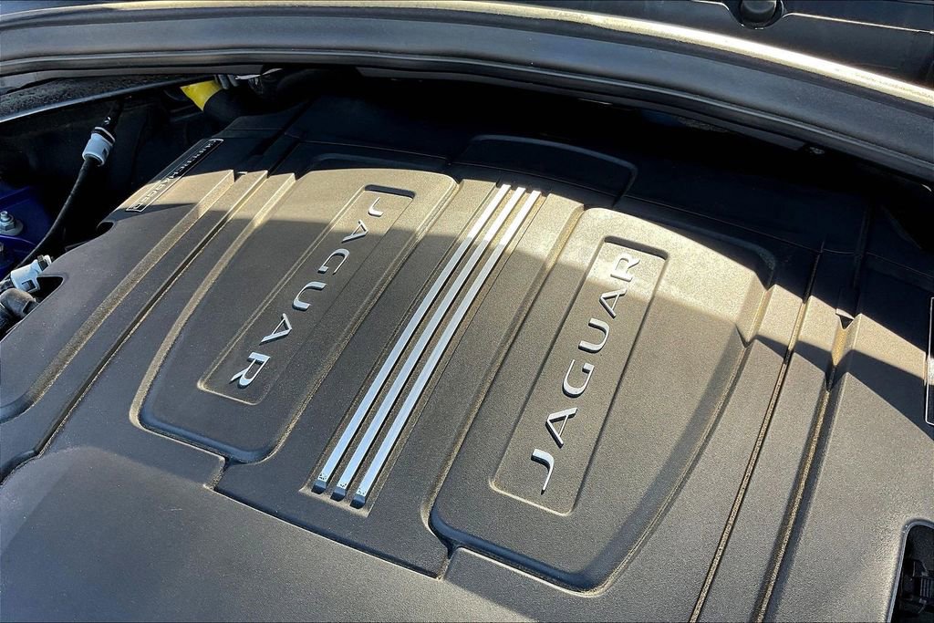 Used 2020 Jaguar F-PACE S image 30