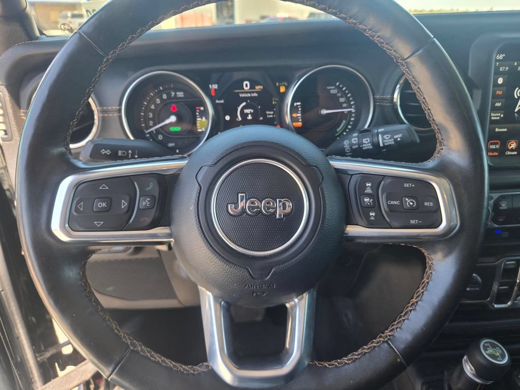 Used 2021 Jeep Wrangler Unlimited Sahara AWD/4WD image 32