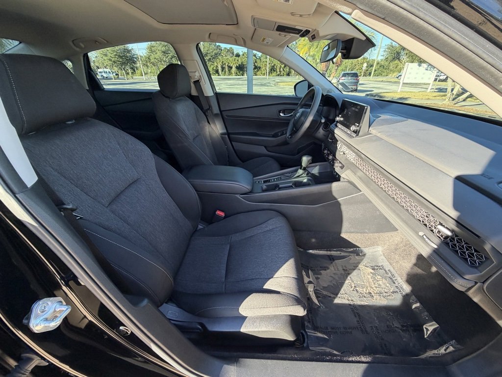 Certified 2024 Honda Accord EX image 31