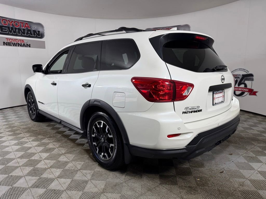 Used 2019 Nissan Pathfinder SL FWD image 12