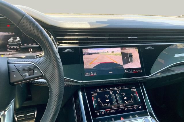 Used 2023 Audi SQ7 Prestige AWD/4WD image 6