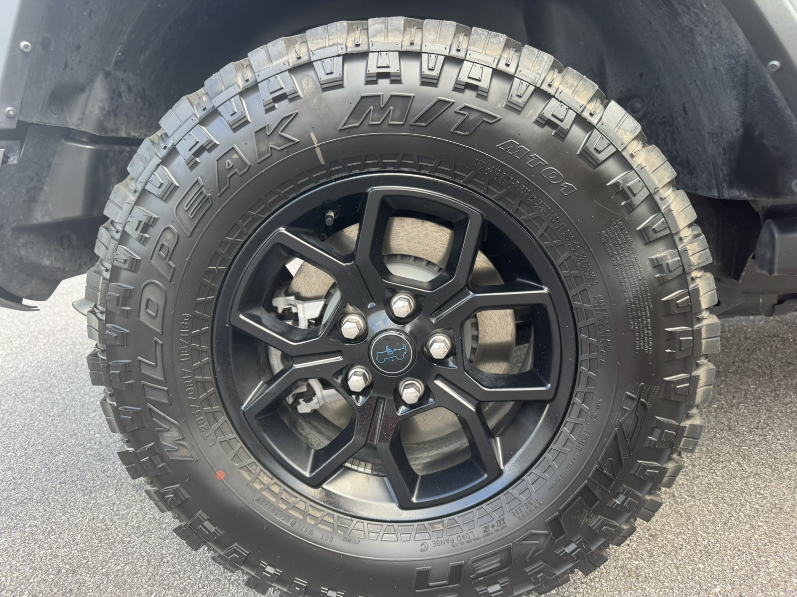 Used 2025 Jeep Wrangler Willys AWD/4WD image 18