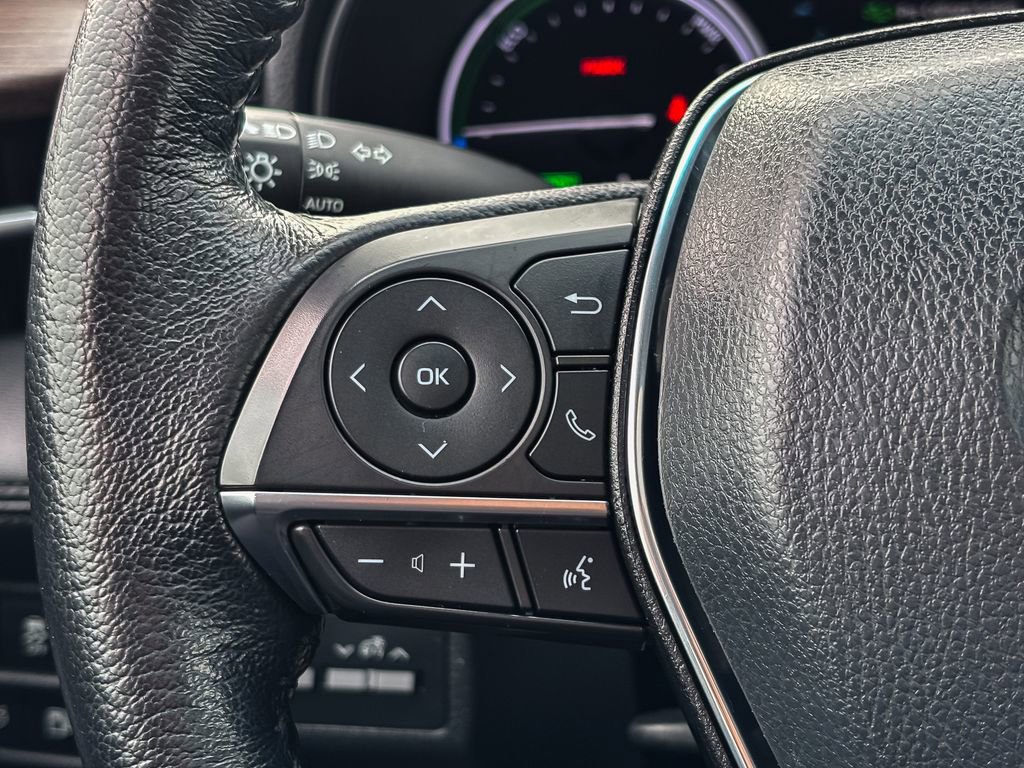 Used 2020 Toyota Avalon XLE image 29