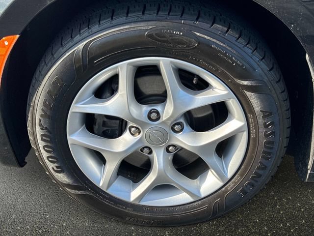 Used 2018 Chrysler Pacifica Touring-L Plus w/ Tire & Wheel Group FWD image 9