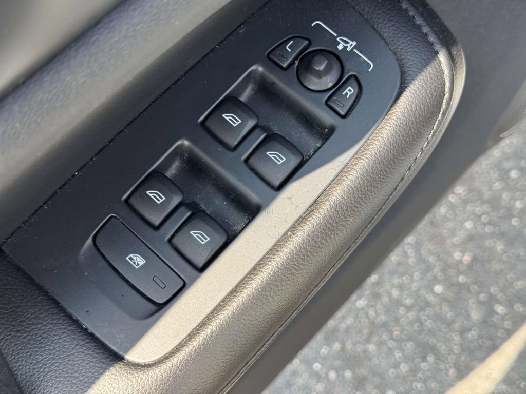 Certified 2023 Volvo S60 B5 Plus w/ Climate Package FWD image 15