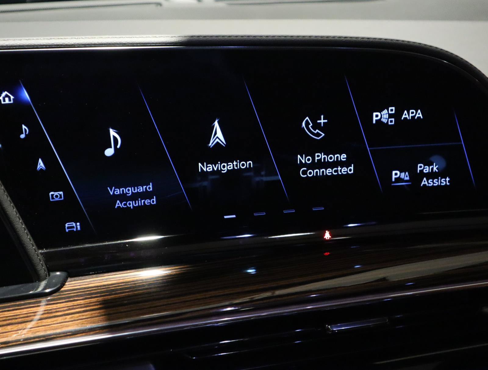 Used 2024 Cadillac Escalade Premium Luxury AWD/4WD image 41